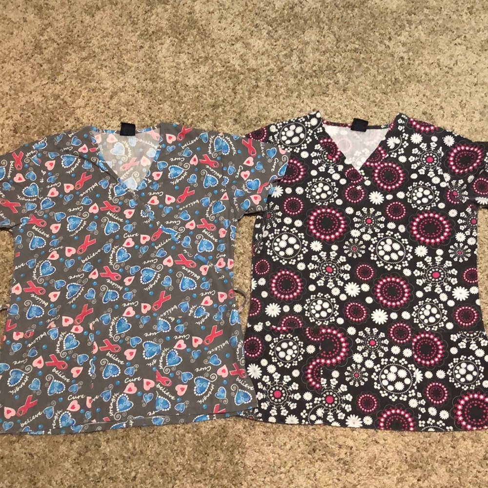 2 Medgear tops 😍